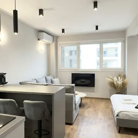 Modern In The Centre Of * Salonic